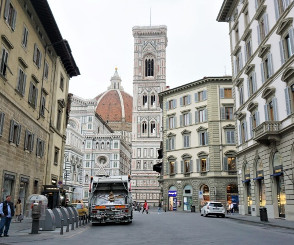 Florence street and buildings